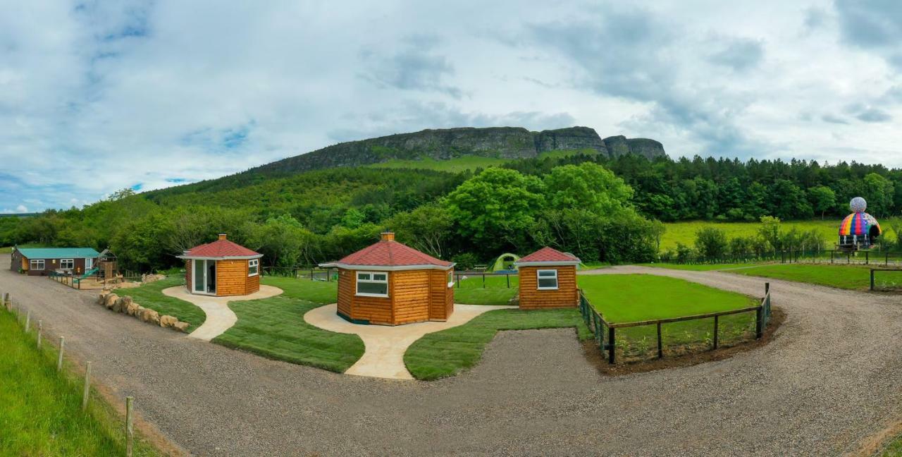 Waterfall Caves Turn-Around-Houses Villa ลิมาวาดี ภายนอก รูปภาพ